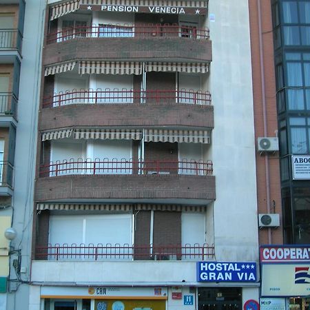 Hostal Gran Via Pinto Extérieur photo