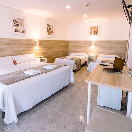 Hostal Gran Via Pinto Extérieur photo