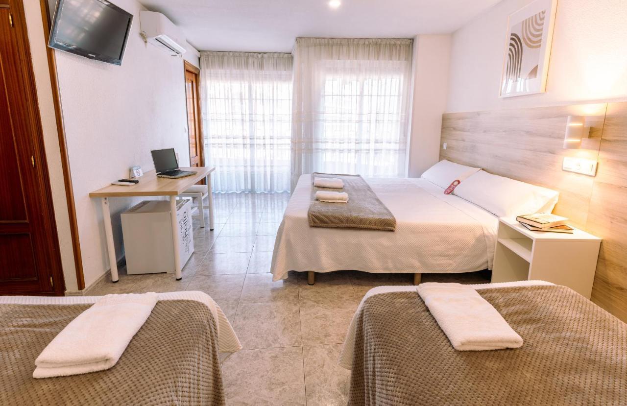 Hostal Gran Via Pinto Extérieur photo