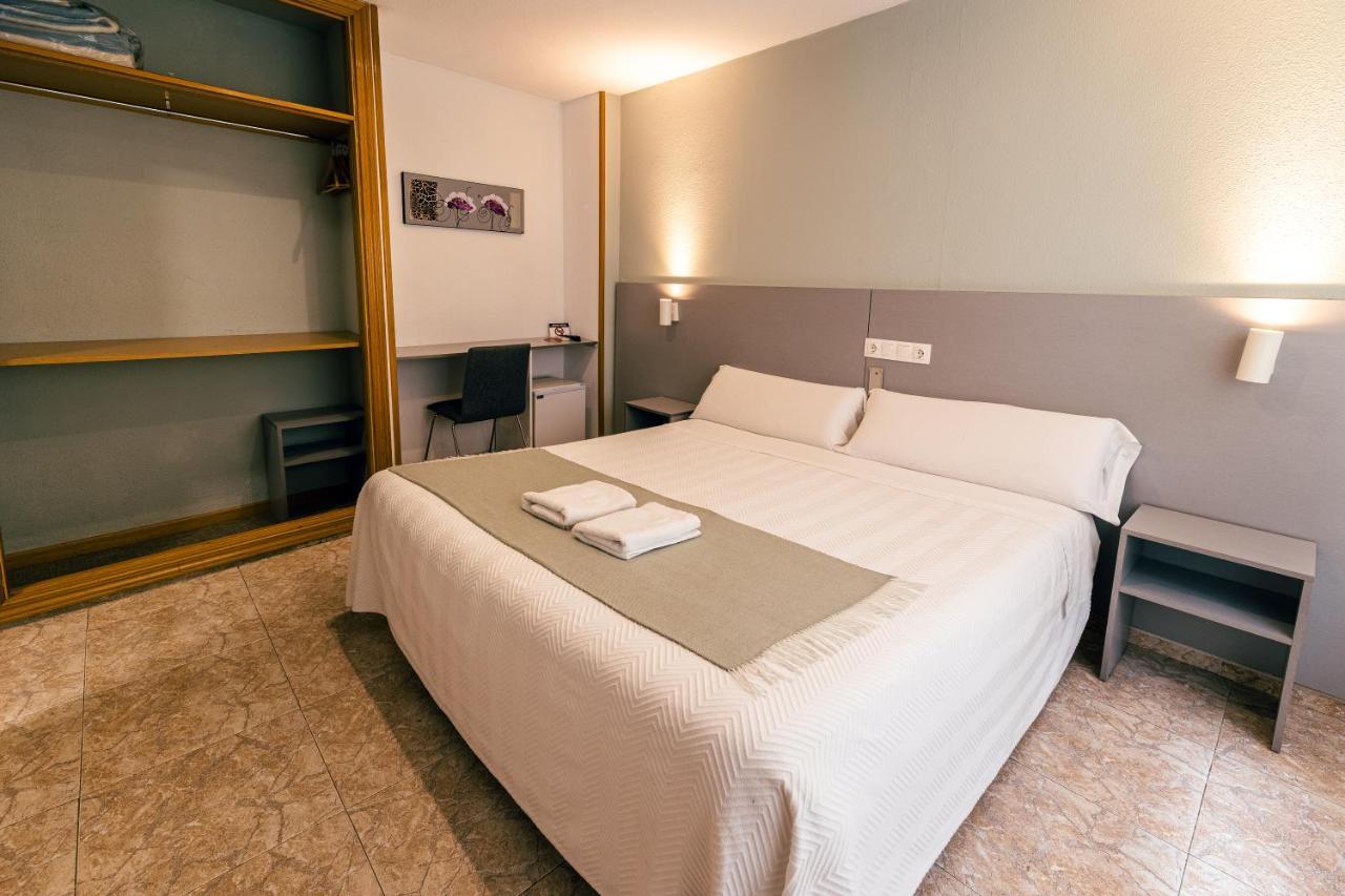 Hostal Gran Via Pinto Extérieur photo