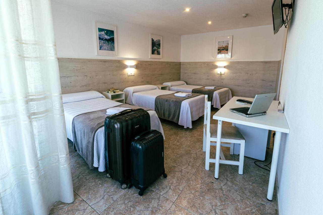 Hostal Gran Via Pinto Extérieur photo