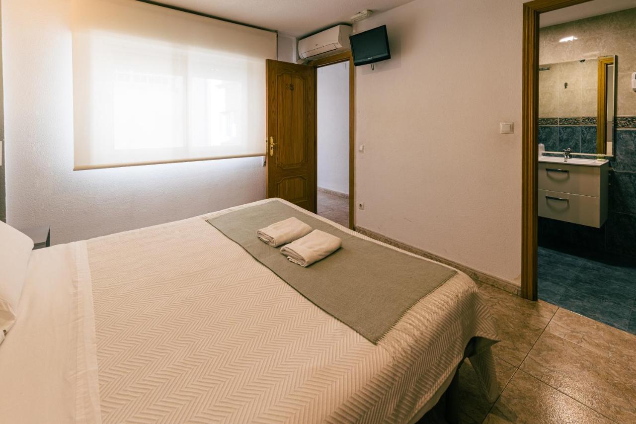 Hostal Gran Via Pinto Extérieur photo