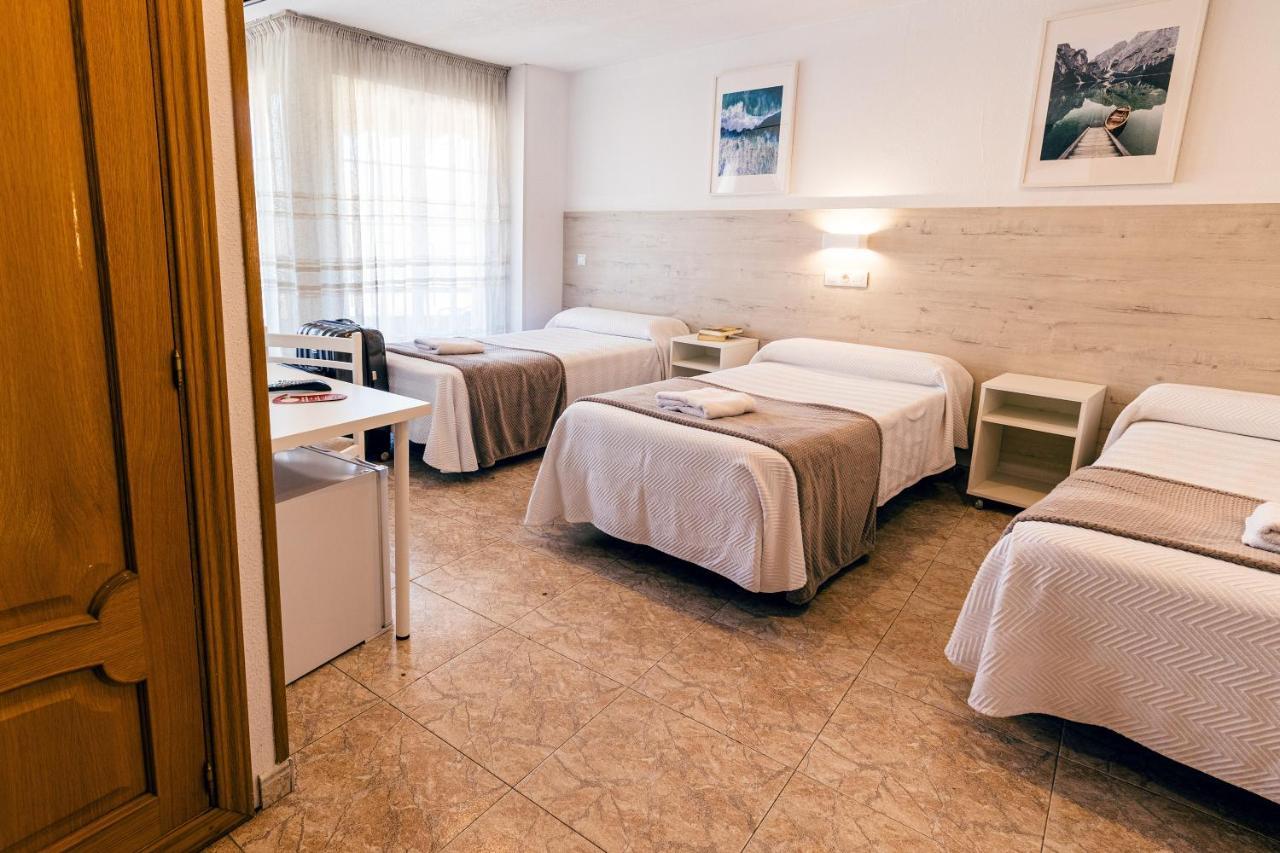Hostal Gran Via Pinto Extérieur photo