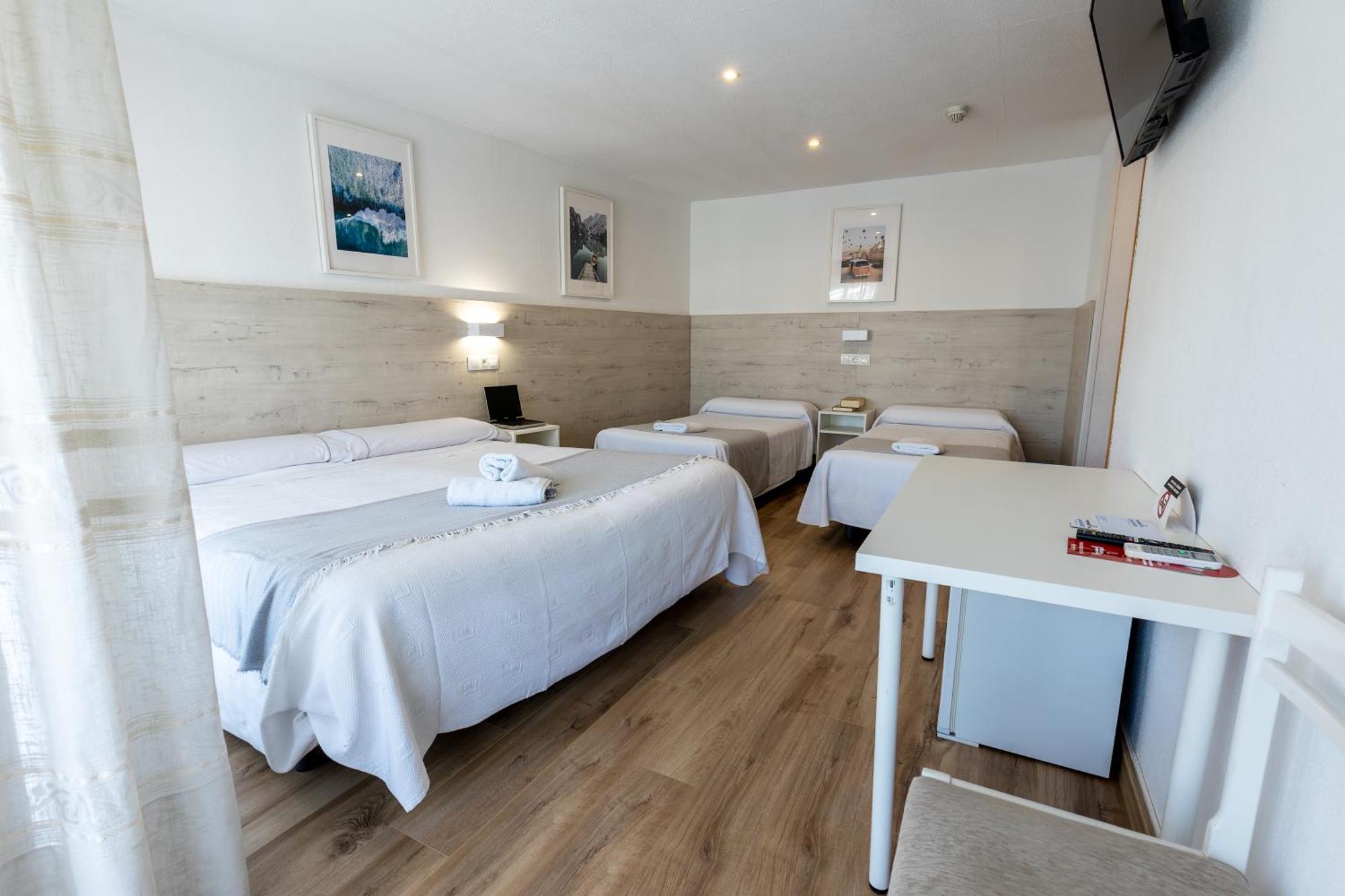Hostal Gran Via Pinto Extérieur photo